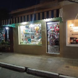 Jardín De Flores Y Chocolates